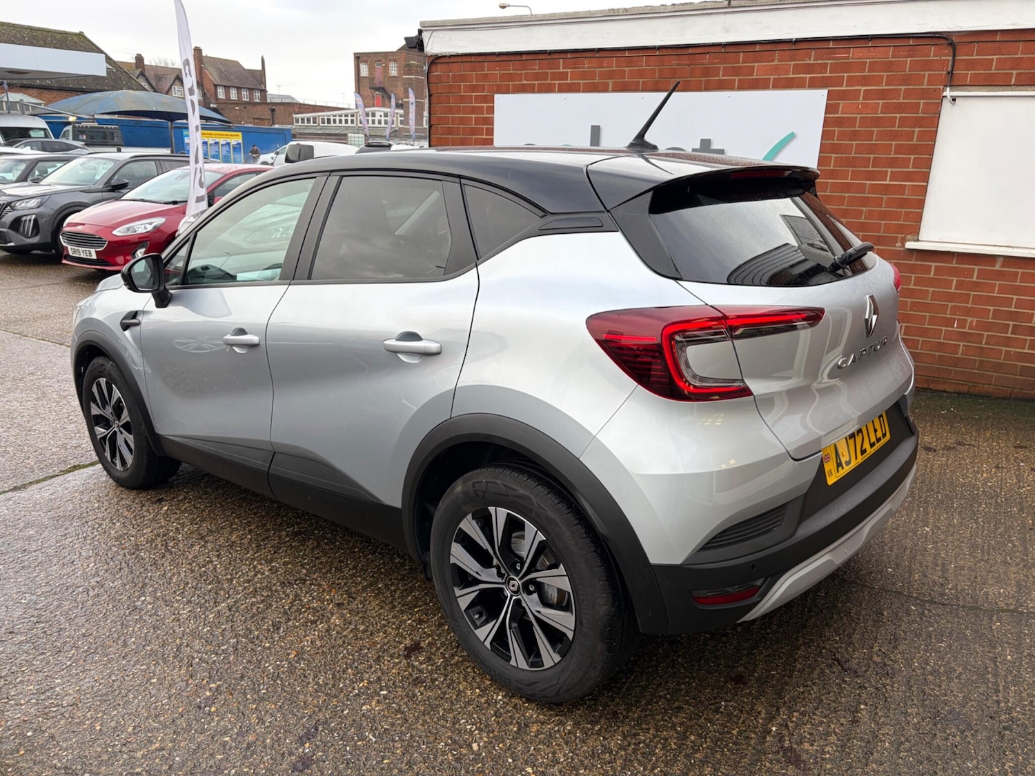 Used Renault Captur 2023 for sale - 77574484: Photo 4