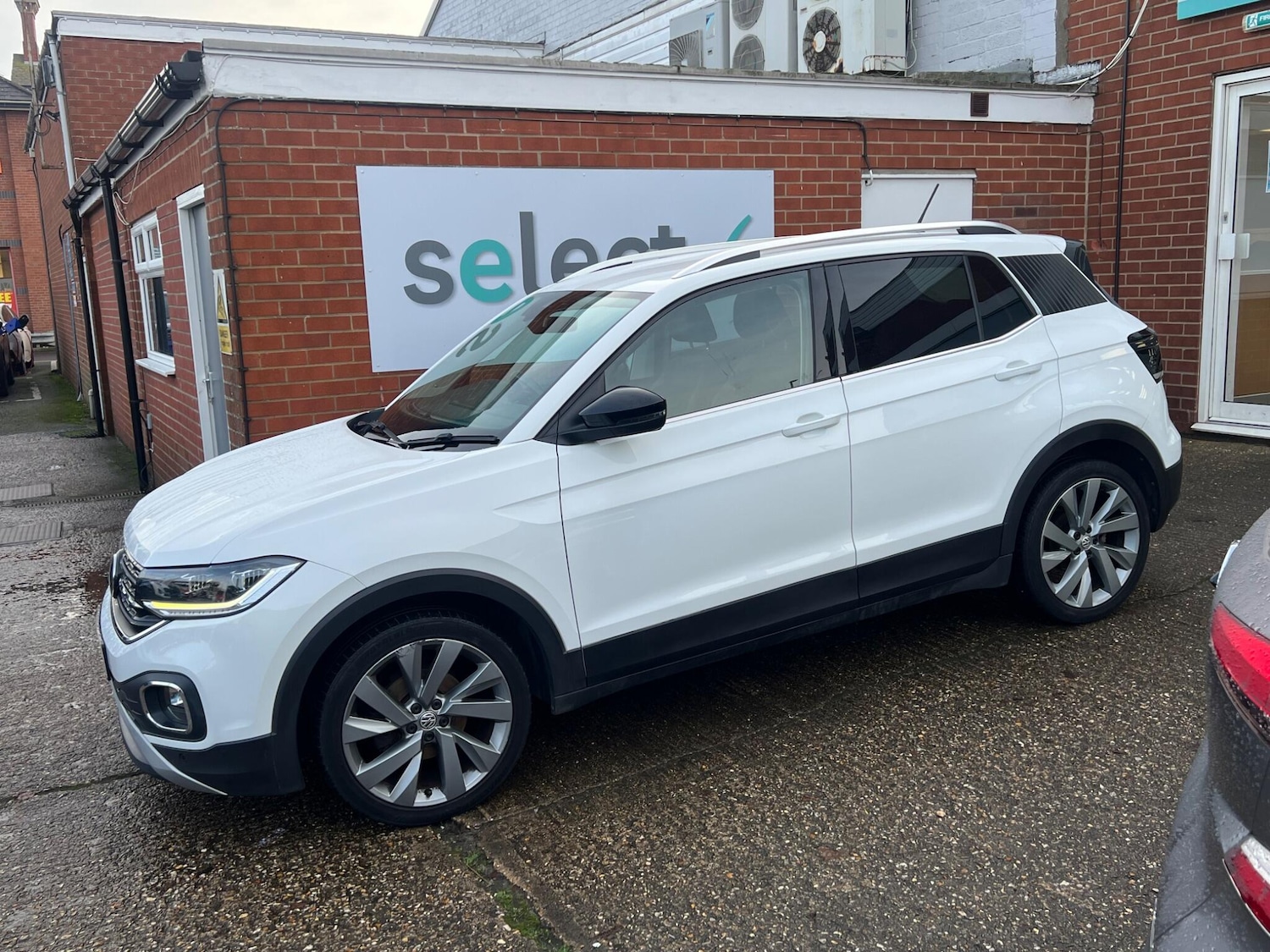 Used Volkswagen T-Cross 2019 for sale - 77413316: Photo 3