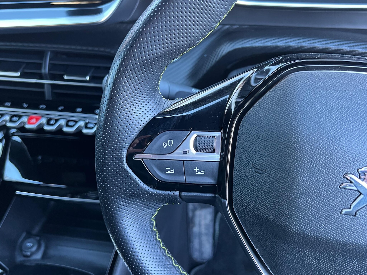 Used Peugeot 2008 2022 for sale - 77413321: Photo 28