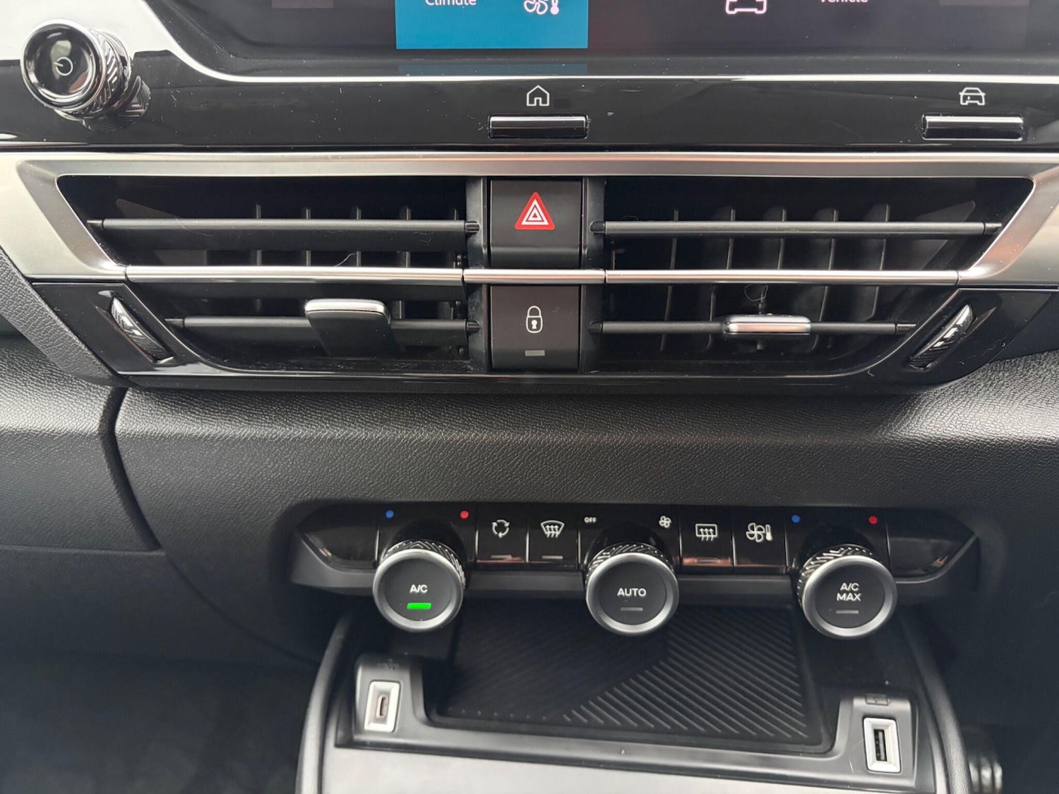 Used Citroen C4 2023 for sale - 77695648: Photo 40