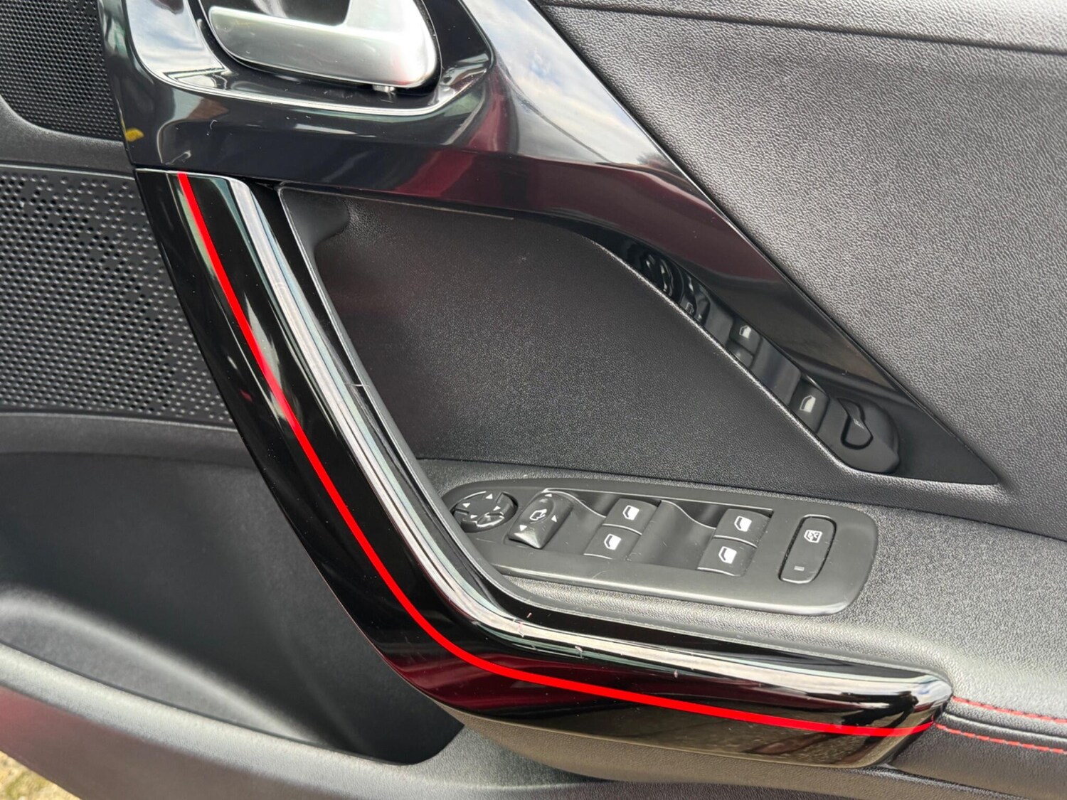 Used Peugeot 2008 2016 for sale - 77646991: Photo 47