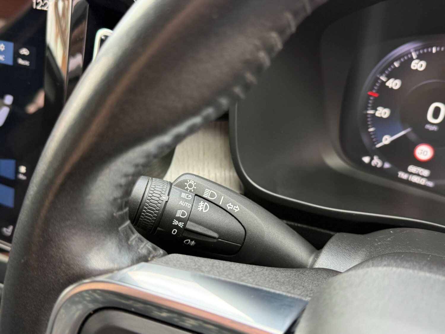 Used Volvo XC40 2021 for sale - 77413314: Photo 29