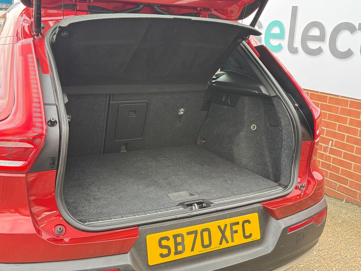 Used Volvo XC40 2021 for sale - 77413314: Photo 41