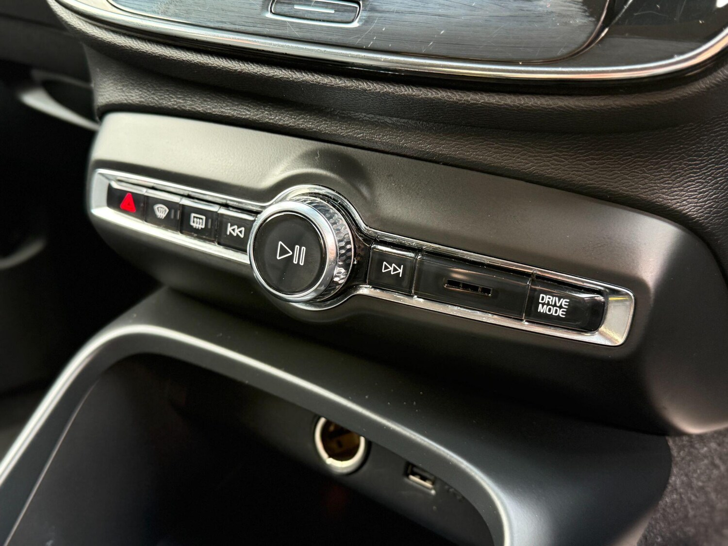 Used Volvo XC40 2021 for sale - 77413314: Photo 46