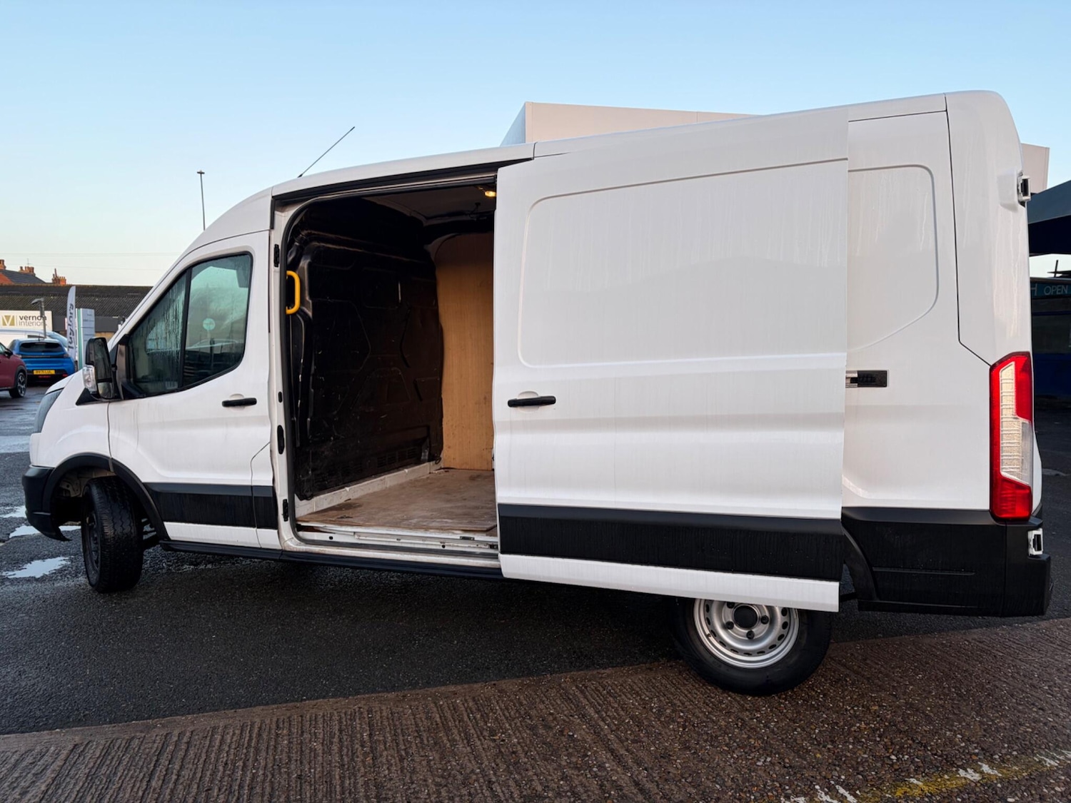 Used Ford Transit for sale - 77511317: Photo 5