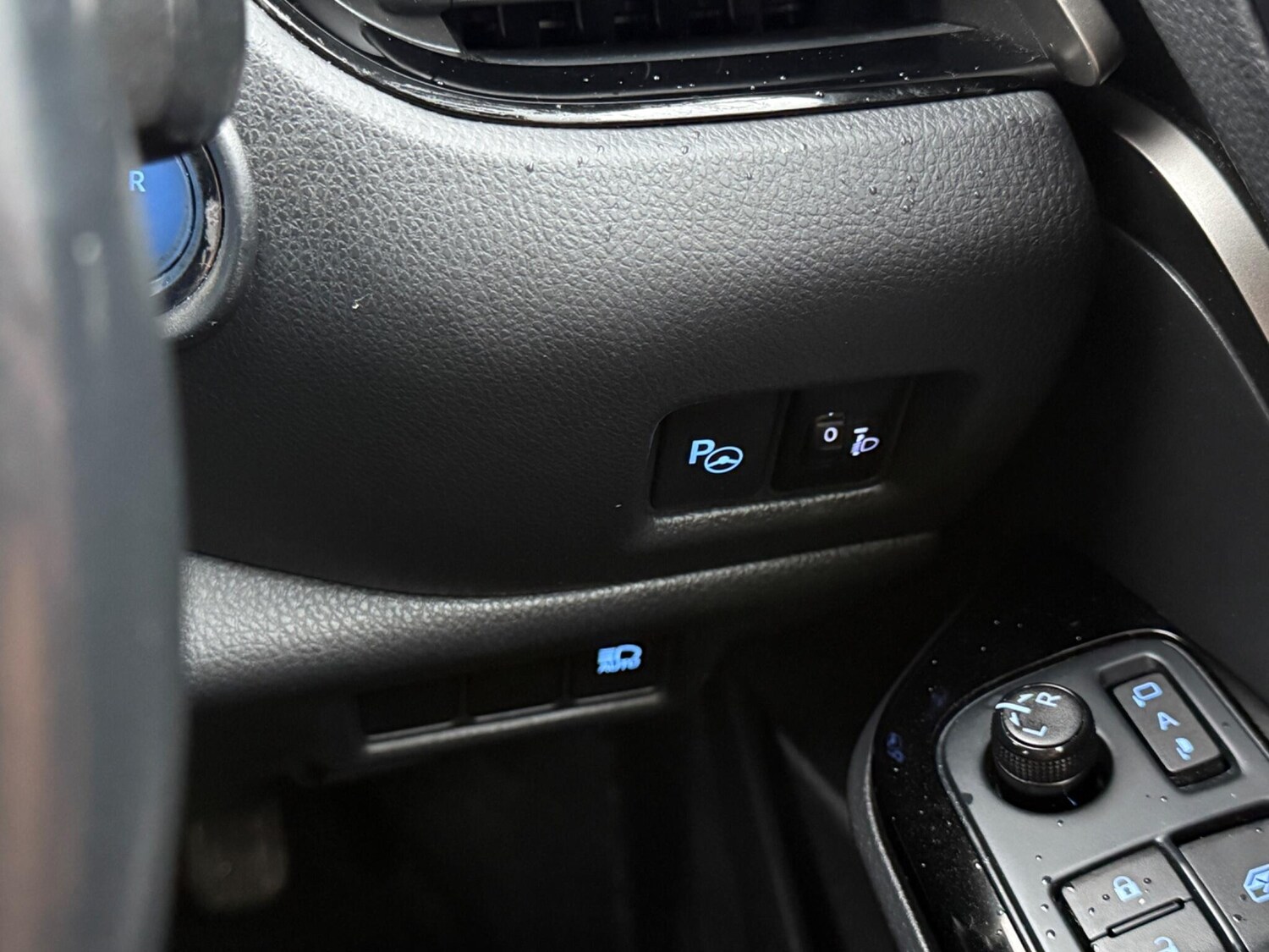 Used Toyota C-HR 2019 for sale - 77575195: Photo 23