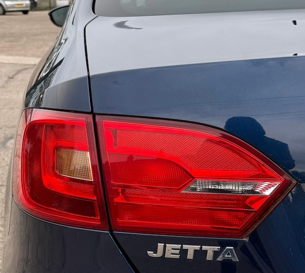 Used Volkswagen Jetta 2011 for sale - 76240211: Photo 21