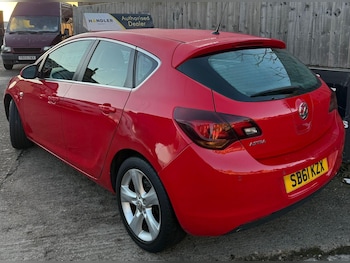 Used Vauxhall Astra 2012 for sale - 77215978: Photo