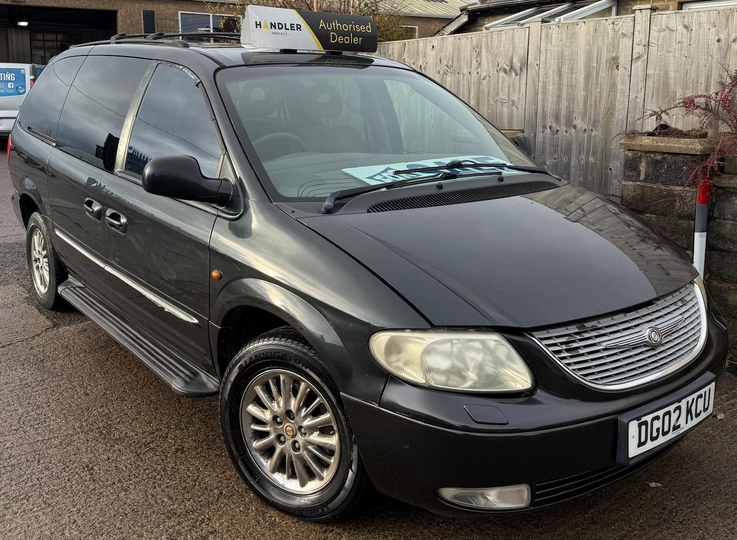 Used Chrysler Grand Voyager 2002 for sale - 76926154: Photo 2