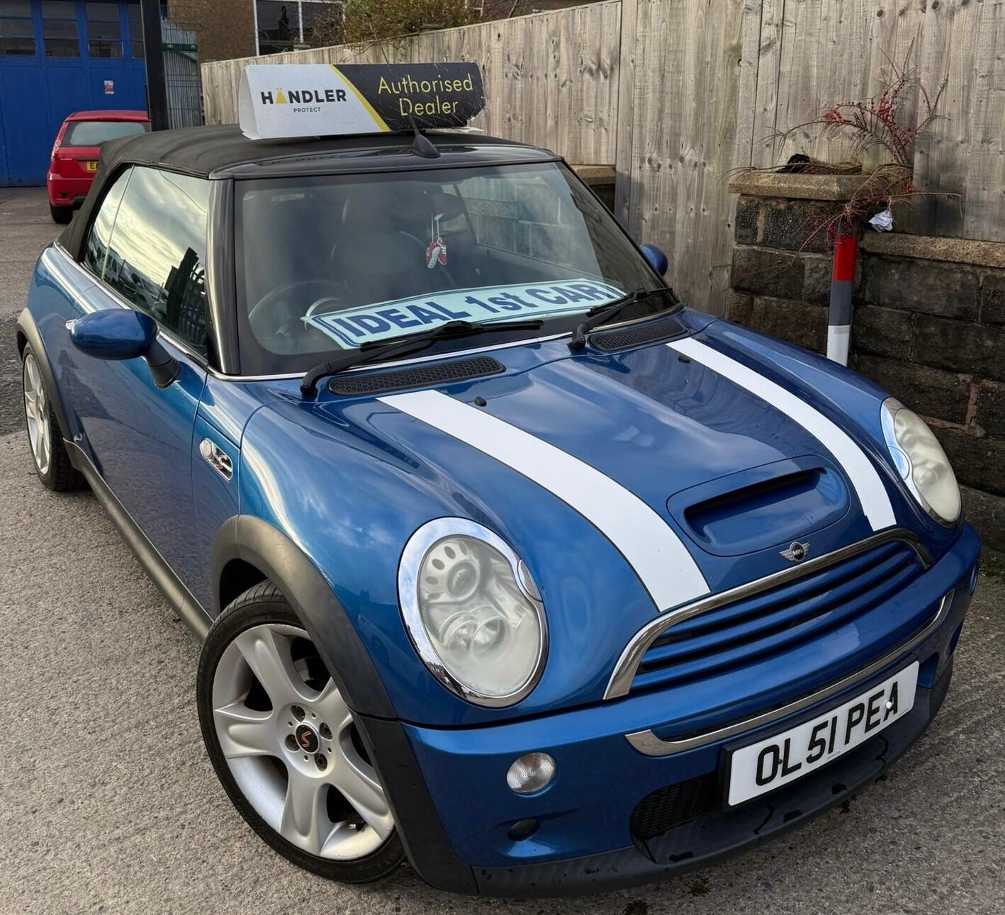 Used MINI Convertible 2006 for sale - 77067232: Photo 2
