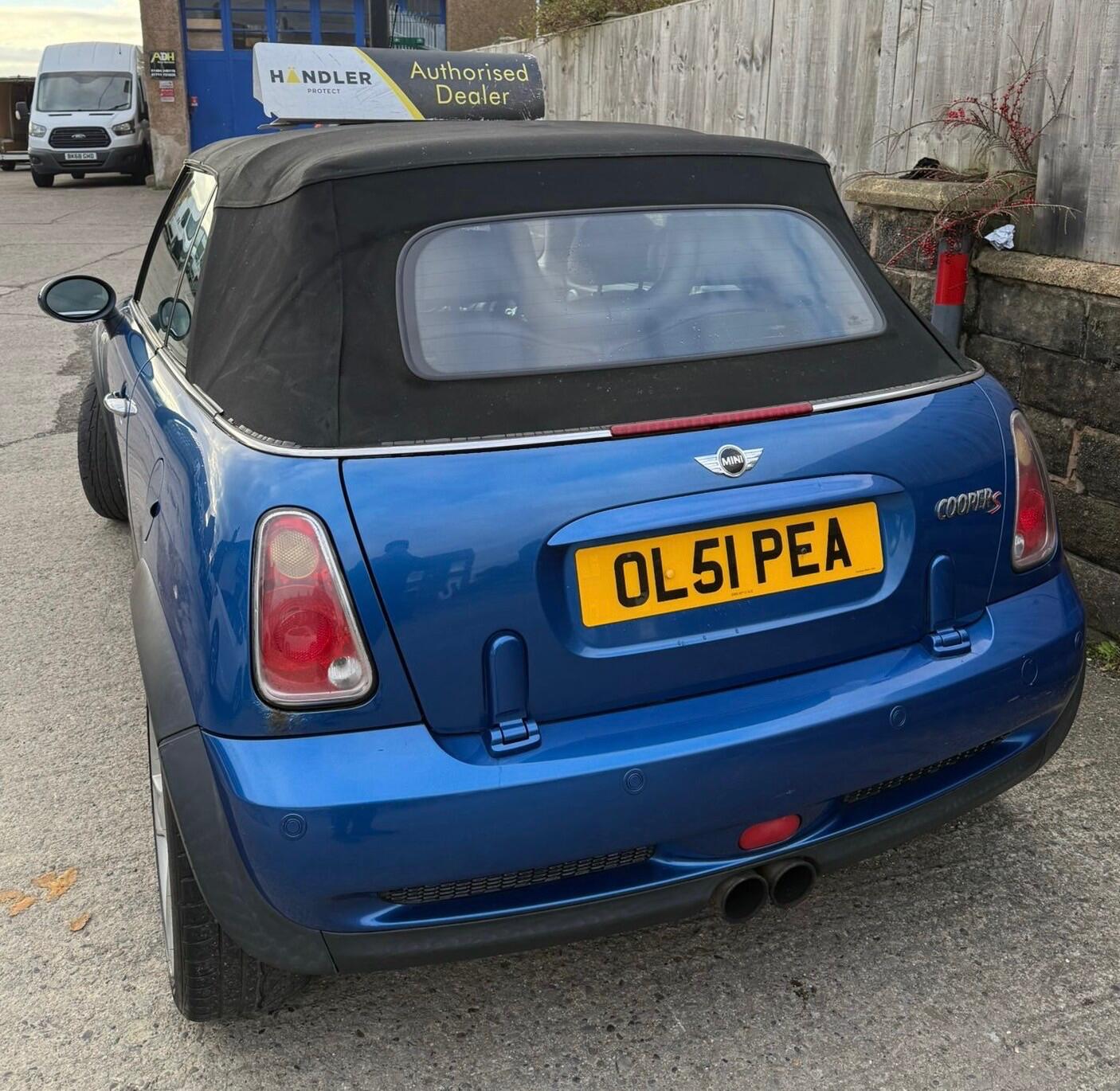 Used MINI Convertible 2006 for sale - 77067232: Photo 3