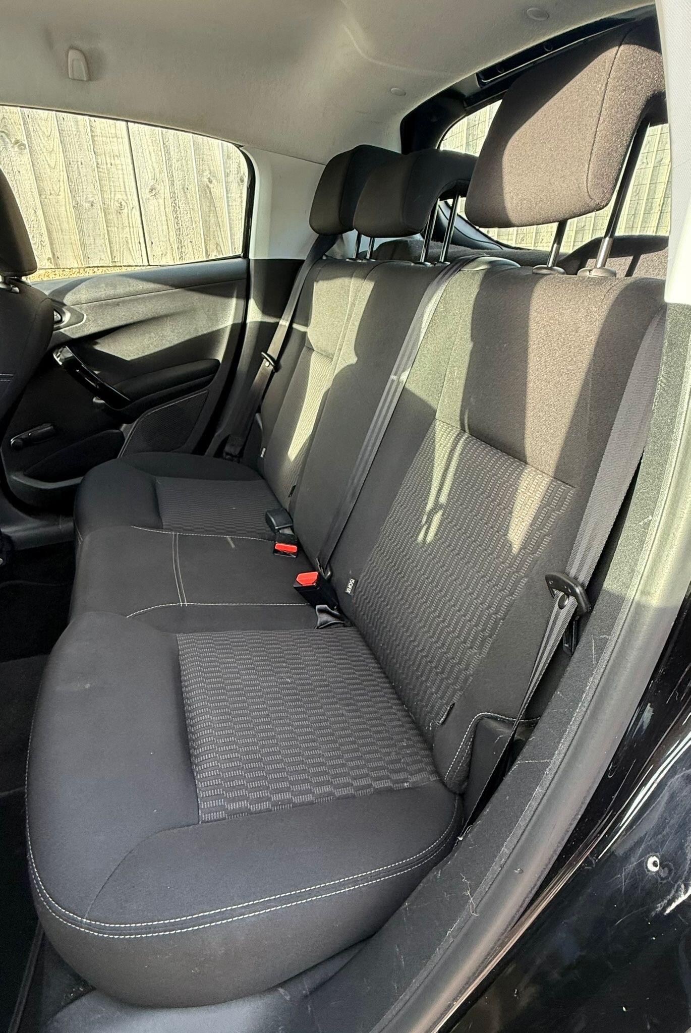 Used Peugeot 208 2016 for sale - 76388709: Photo 11