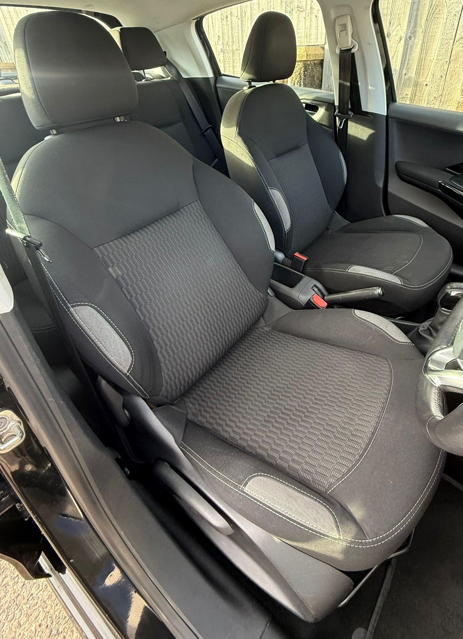 Used Peugeot 208 2016 for sale - 76388709: Photo 15