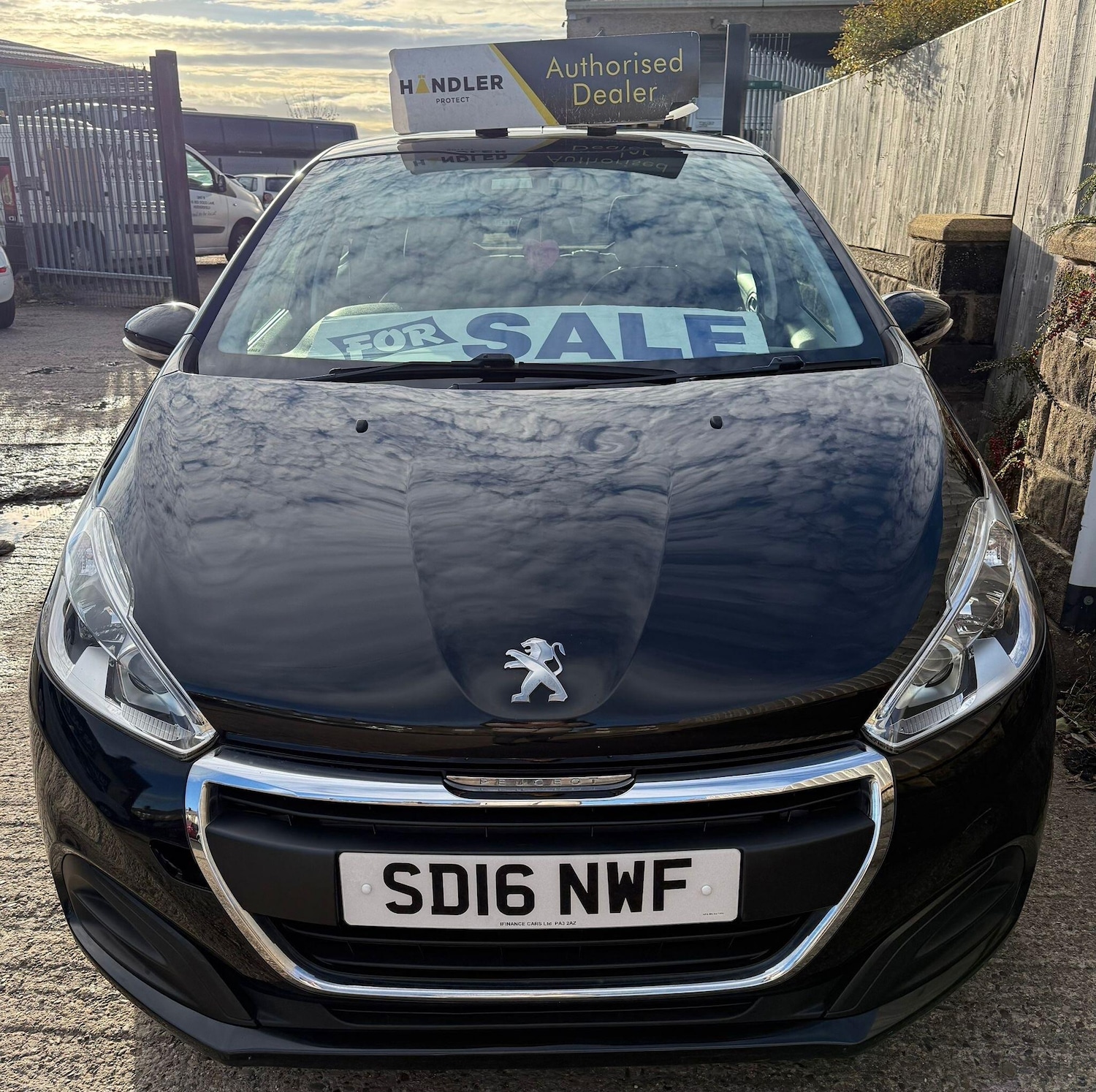 Used Peugeot 208 2016 for sale - 76388709: Photo 17