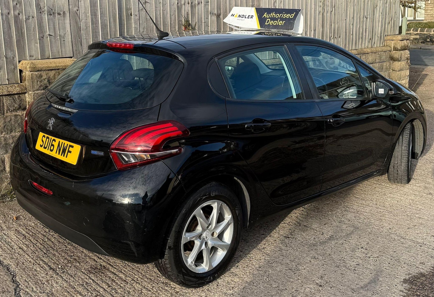 Used Peugeot 208 2016 for sale - 76388709: Photo 4