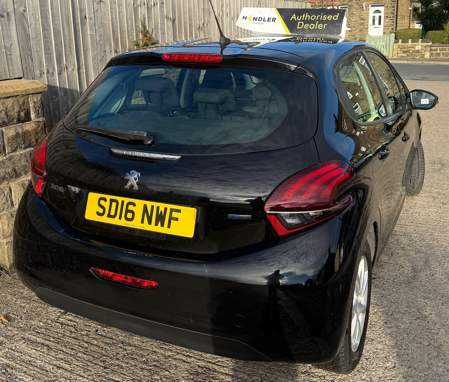 Used Peugeot 208 2016 for sale - 76388709: Photo 5
