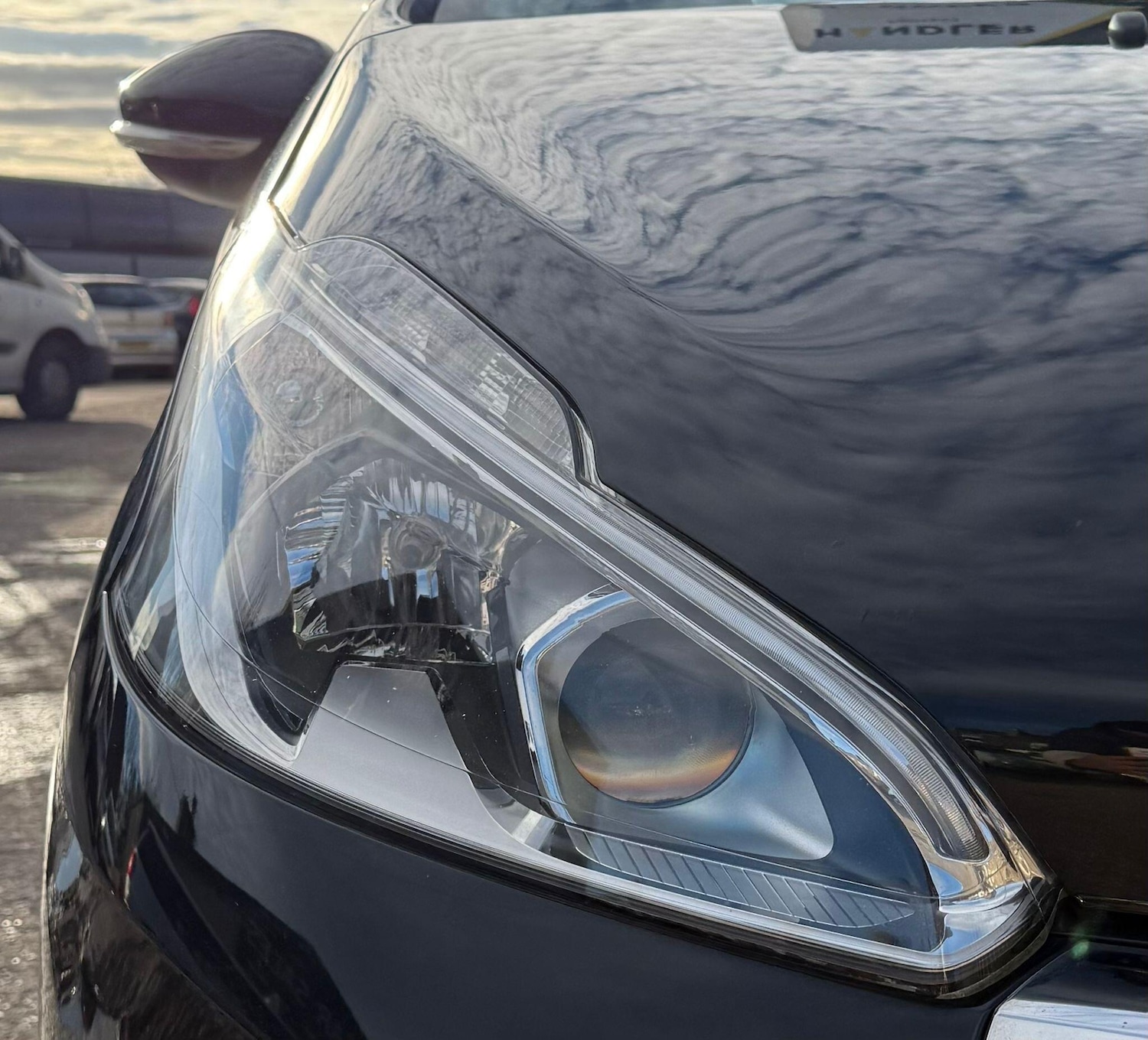 Used Peugeot 208 2016 for sale - 76388709: Photo 6