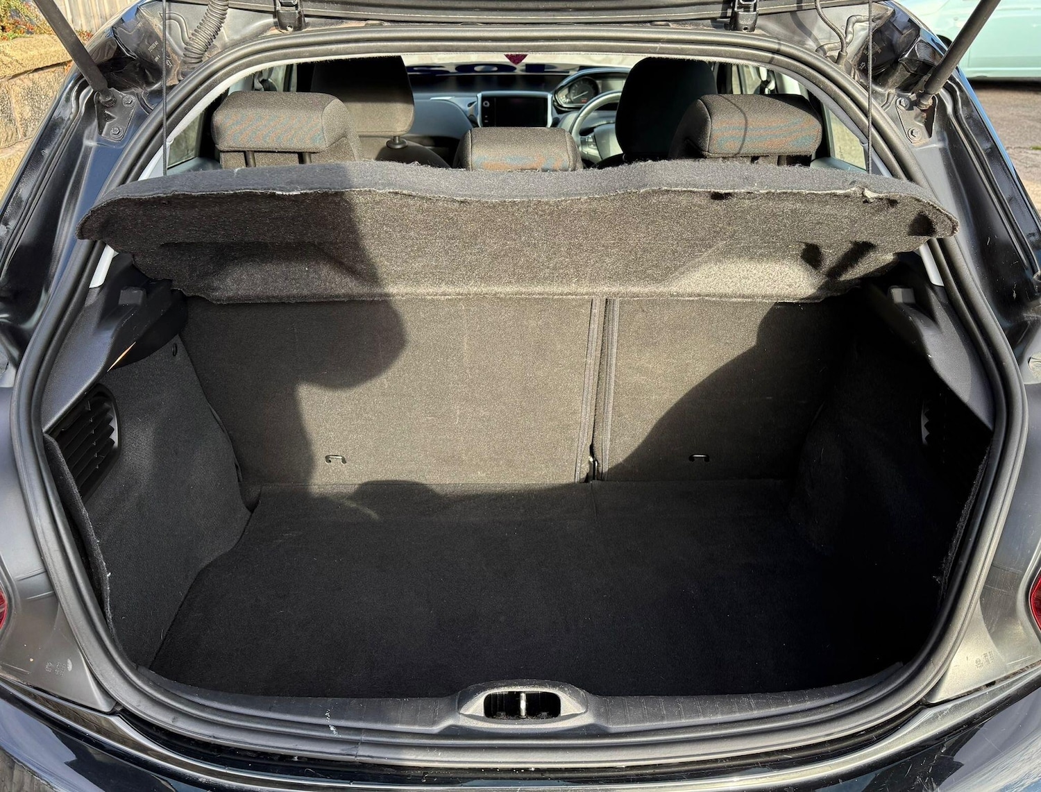 Used Peugeot 208 2016 for sale - 76388709: Photo 9