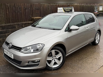 Used Volkswagen Golf 2015 for sale - 77278488: Photo