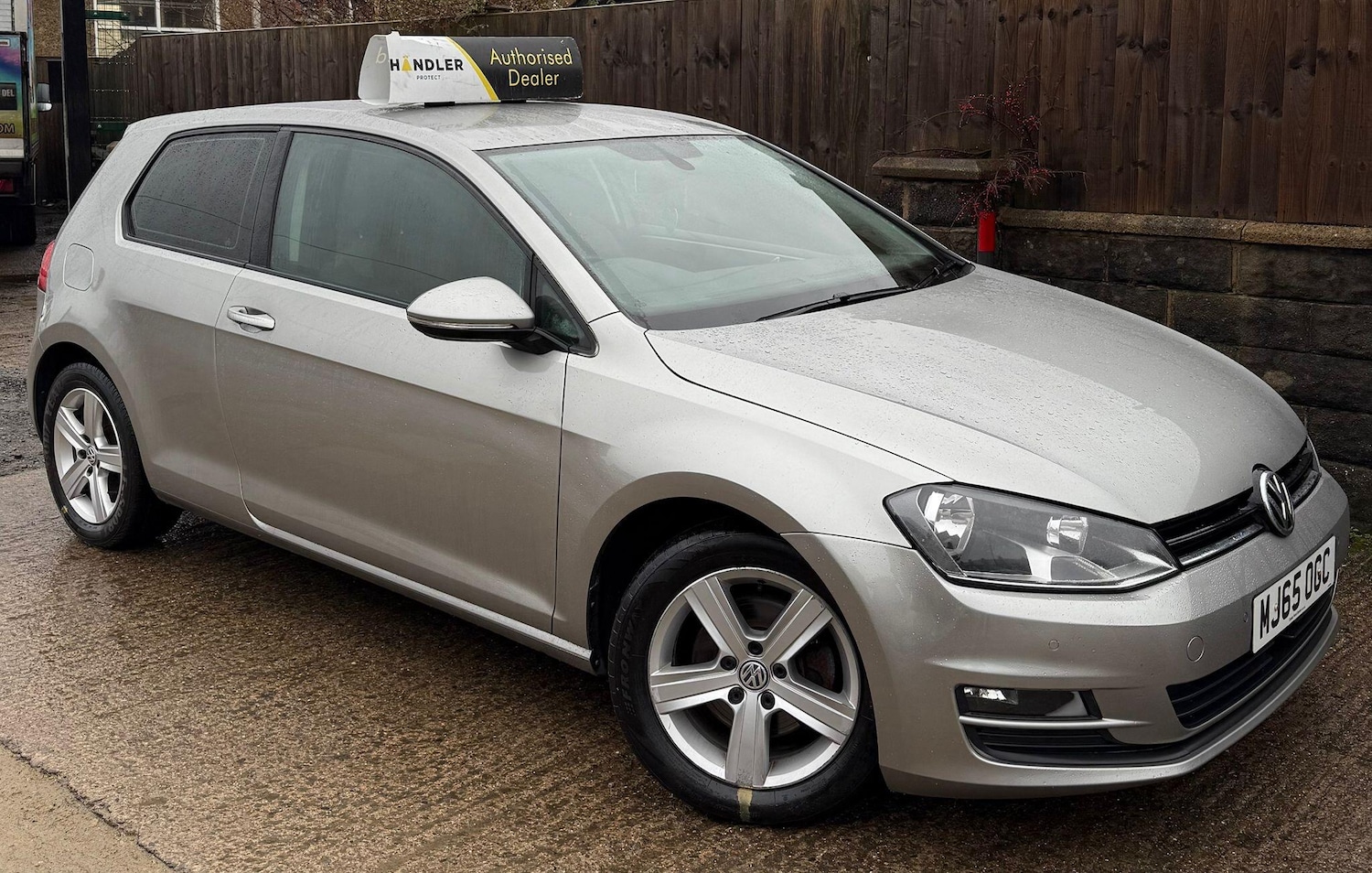 Used Volkswagen Golf 2015 for sale - 77278488: Photo 2