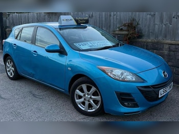 Used Mazda Mazda3 2010 for sale - 76122005: Photo 2