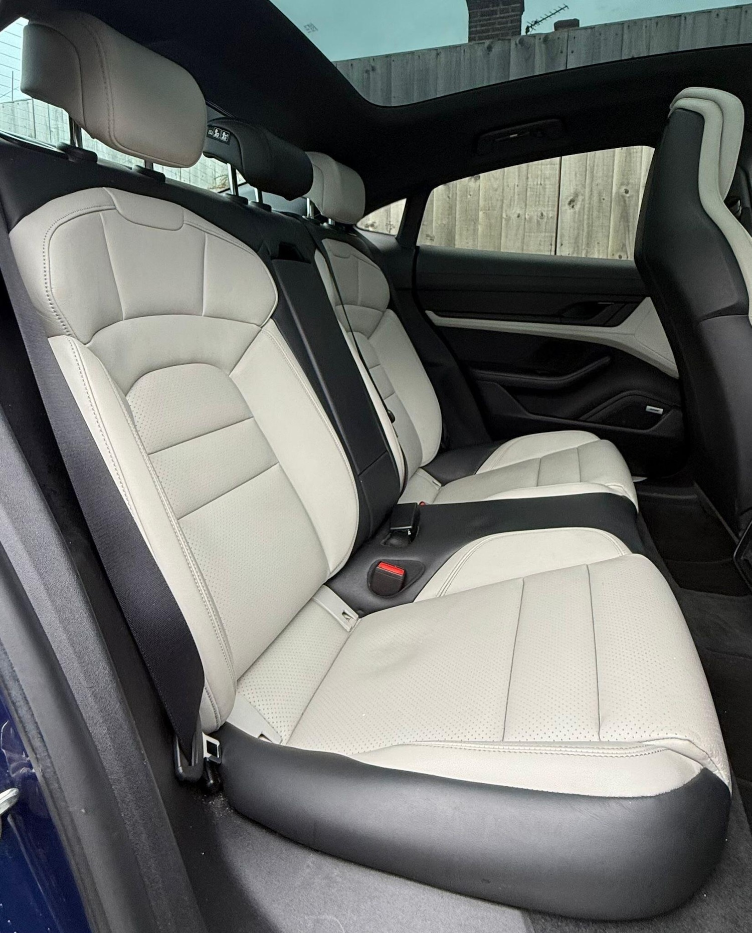 Used Porsche Taycan 2021 for sale - 76484813: Photo 5