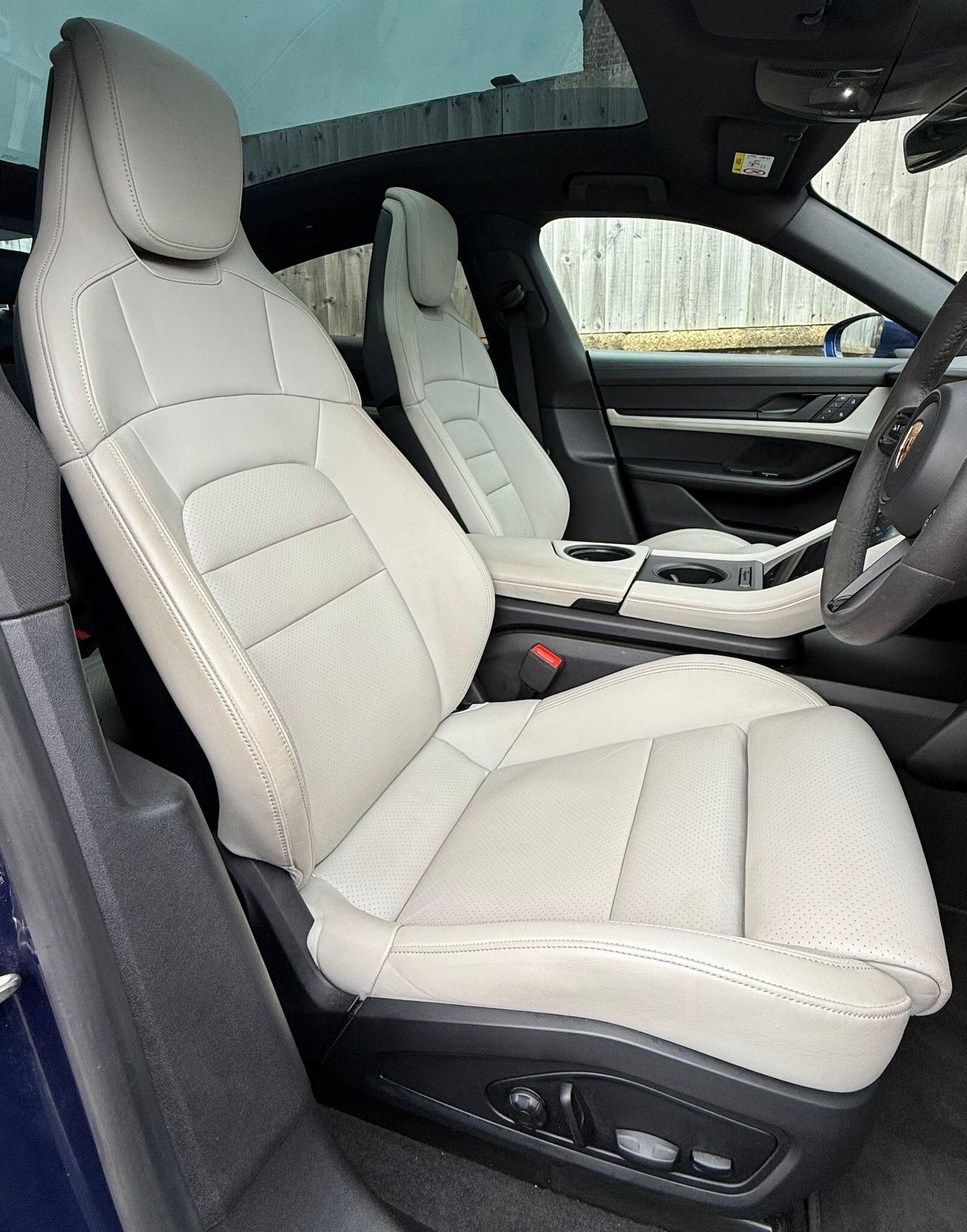 Used Porsche Taycan 2021 for sale - 76484813: Photo 7