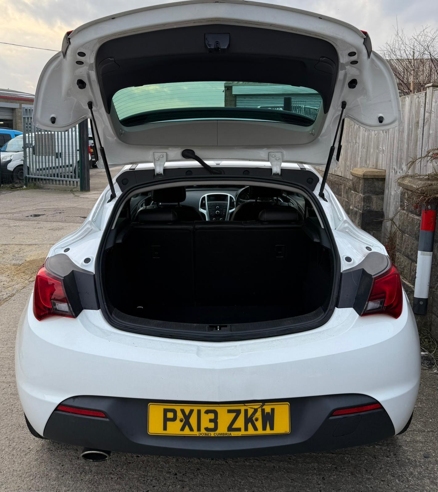 Used Vauxhall Astra GTC 2013 for sale - 77784218: Photo 17