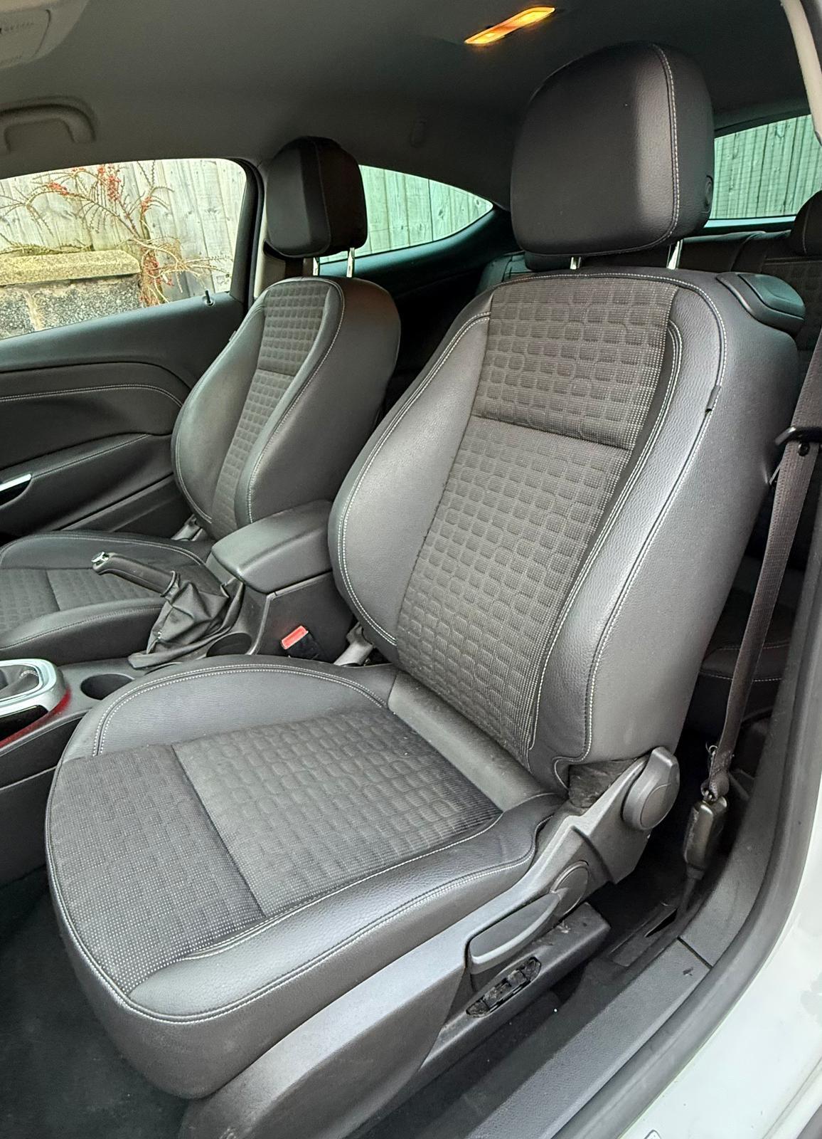 Used Vauxhall Astra GTC 2013 for sale - 77784218: Photo 22