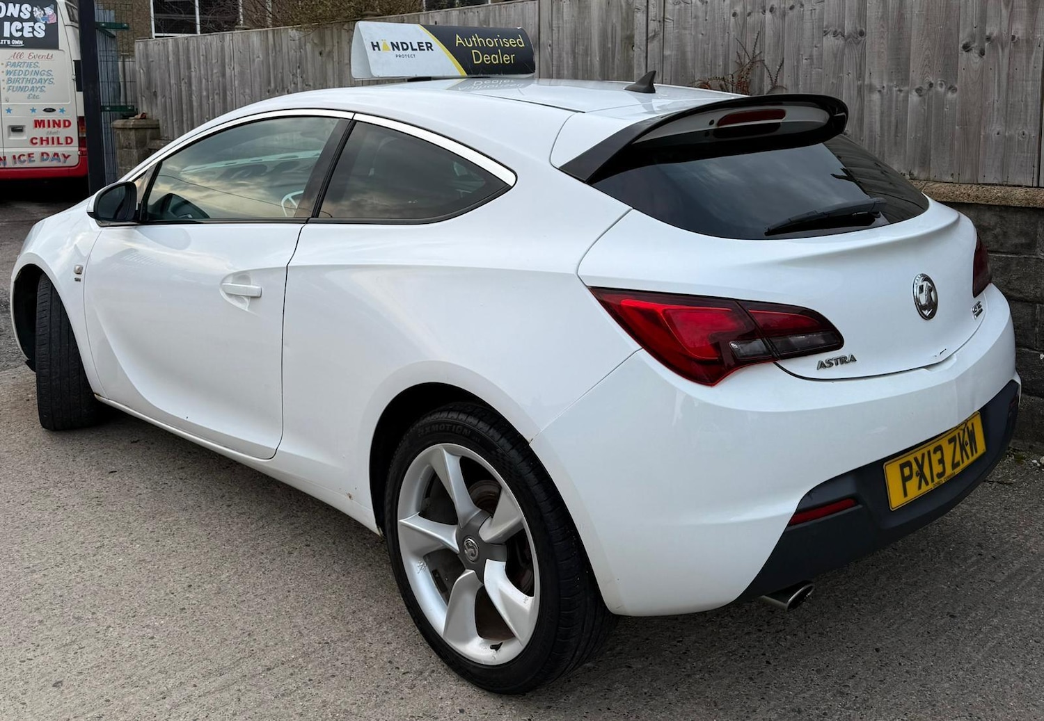 Used Vauxhall Astra GTC 2013 for sale - 77784218: Photo 3