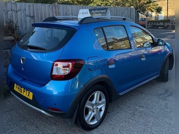 Used Dacia Sandero Stepway 2016 for sale - 76032207: Photo