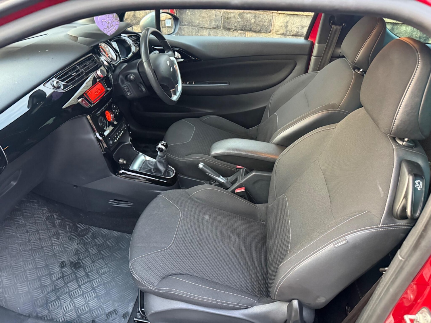 Used Citroen DS3 2013 for sale - 76484799: Photo 6