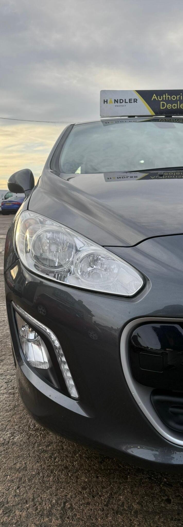 Used Peugeot 308 2012 for sale - 77229387: Photo 18