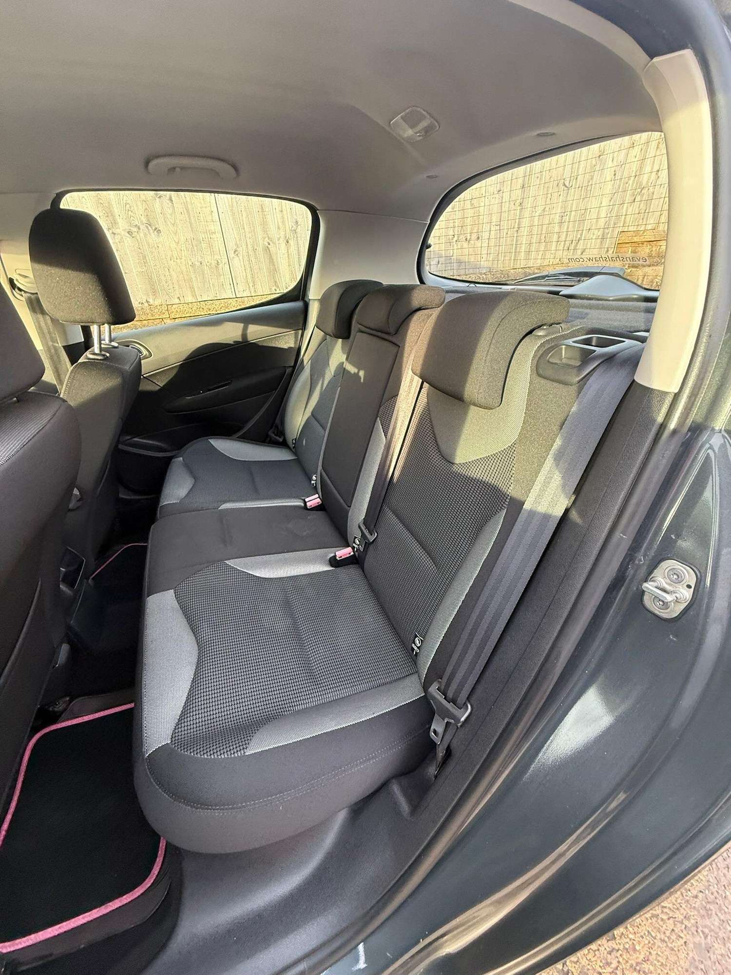 Used Peugeot 308 2012 for sale - 77229387: Photo 4