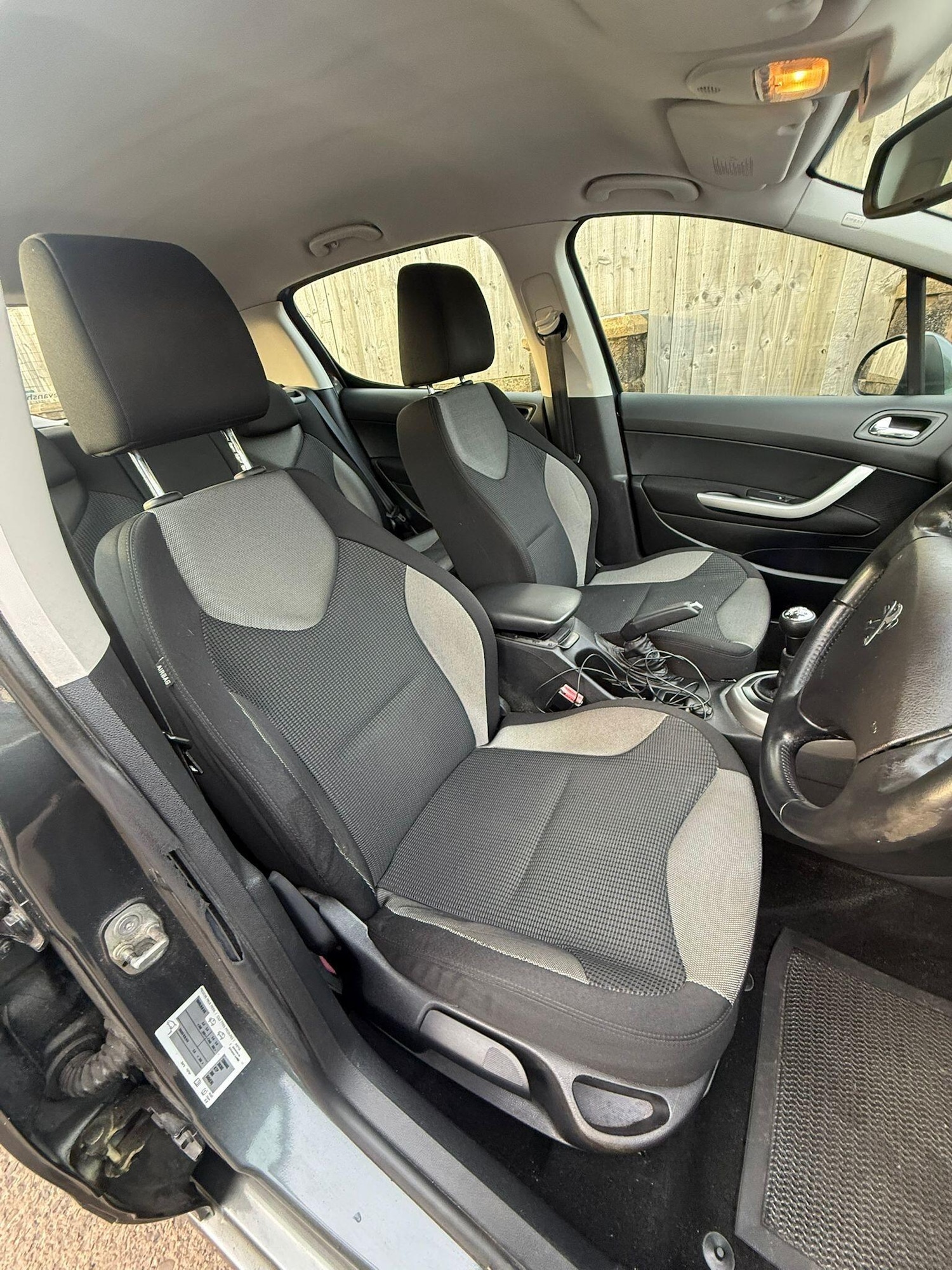 Used Peugeot 308 2012 for sale - 77229387: Photo 5