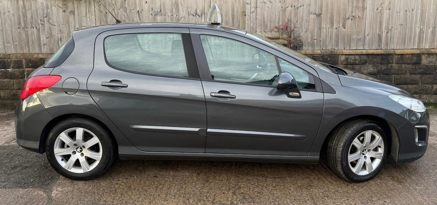 Used Peugeot 308 2012 for sale - 77229387: Photo 8