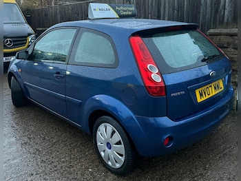 Used Ford Fiesta 2007 for sale - 76573700: Photo