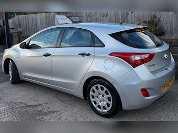 Used Hyundai i30 2012 for sale - 76388162: Photo