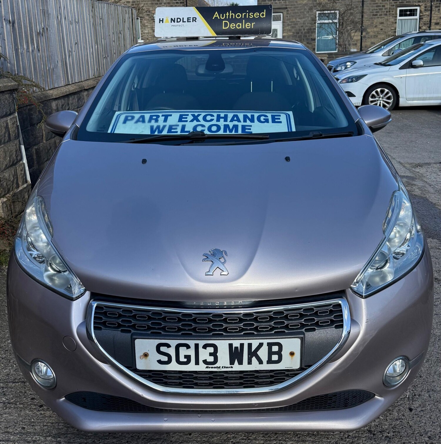 Used Peugeot 208 2013 for sale - 77909355: Photo 11