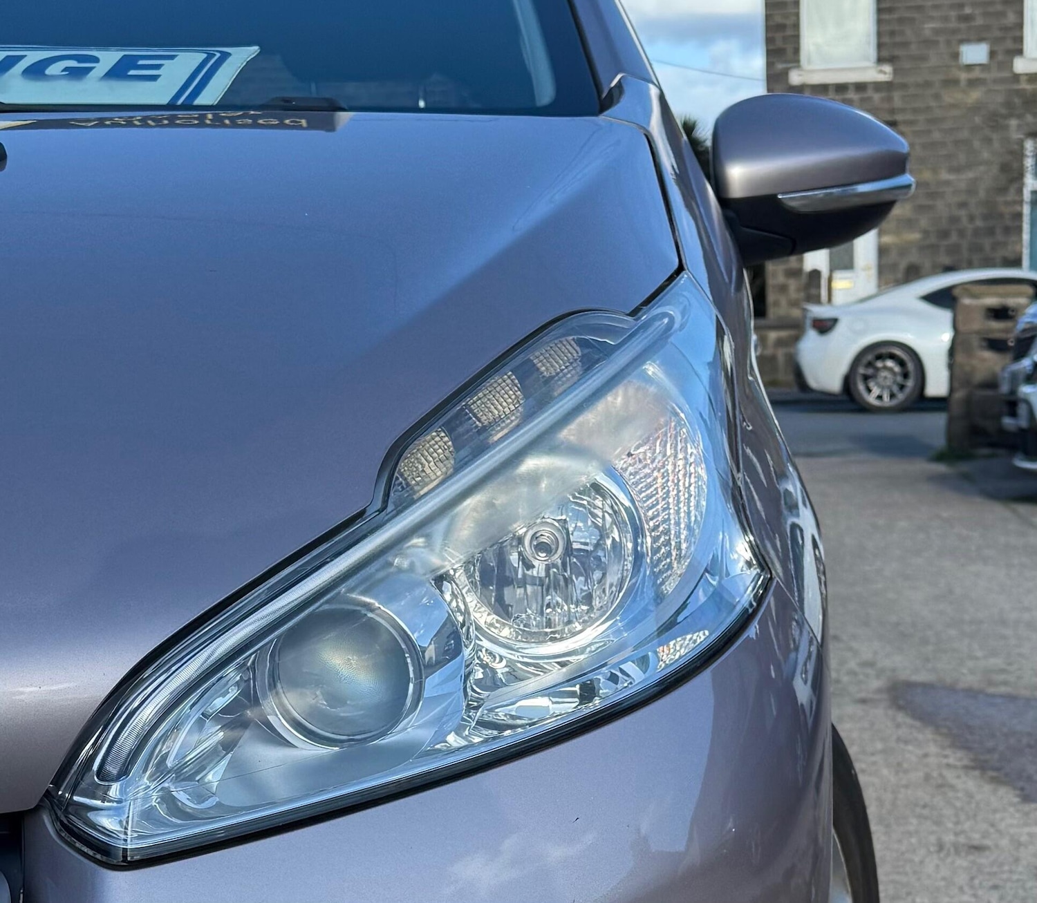 Used Peugeot 208 2013 for sale - 77909355: Photo 3