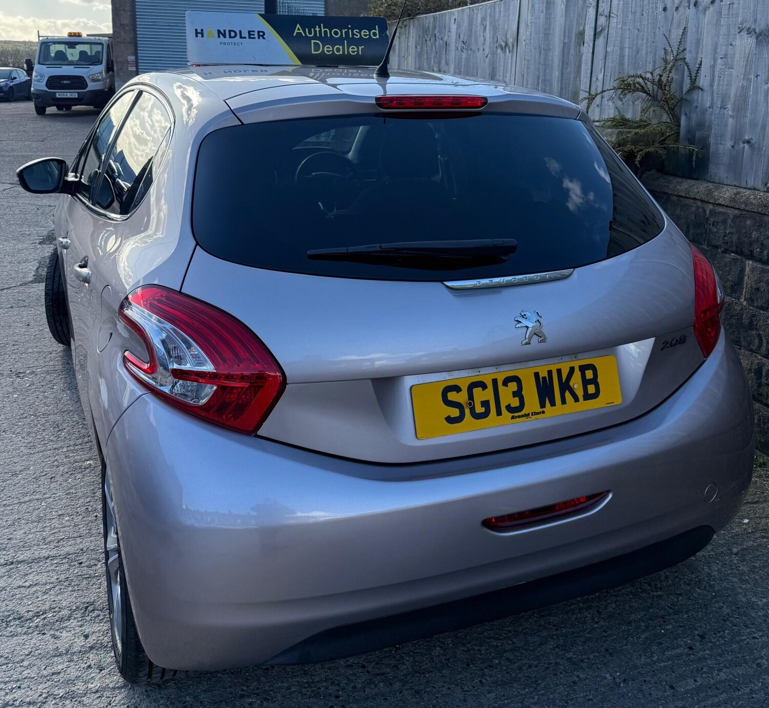 Used Peugeot 208 2013 for sale - 77909355: Photo 7