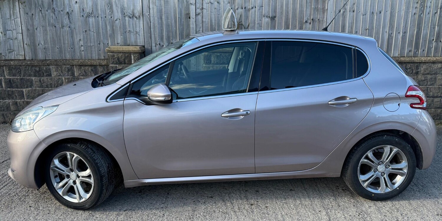 Used Peugeot 208 2013 for sale - 77909355: Photo 9