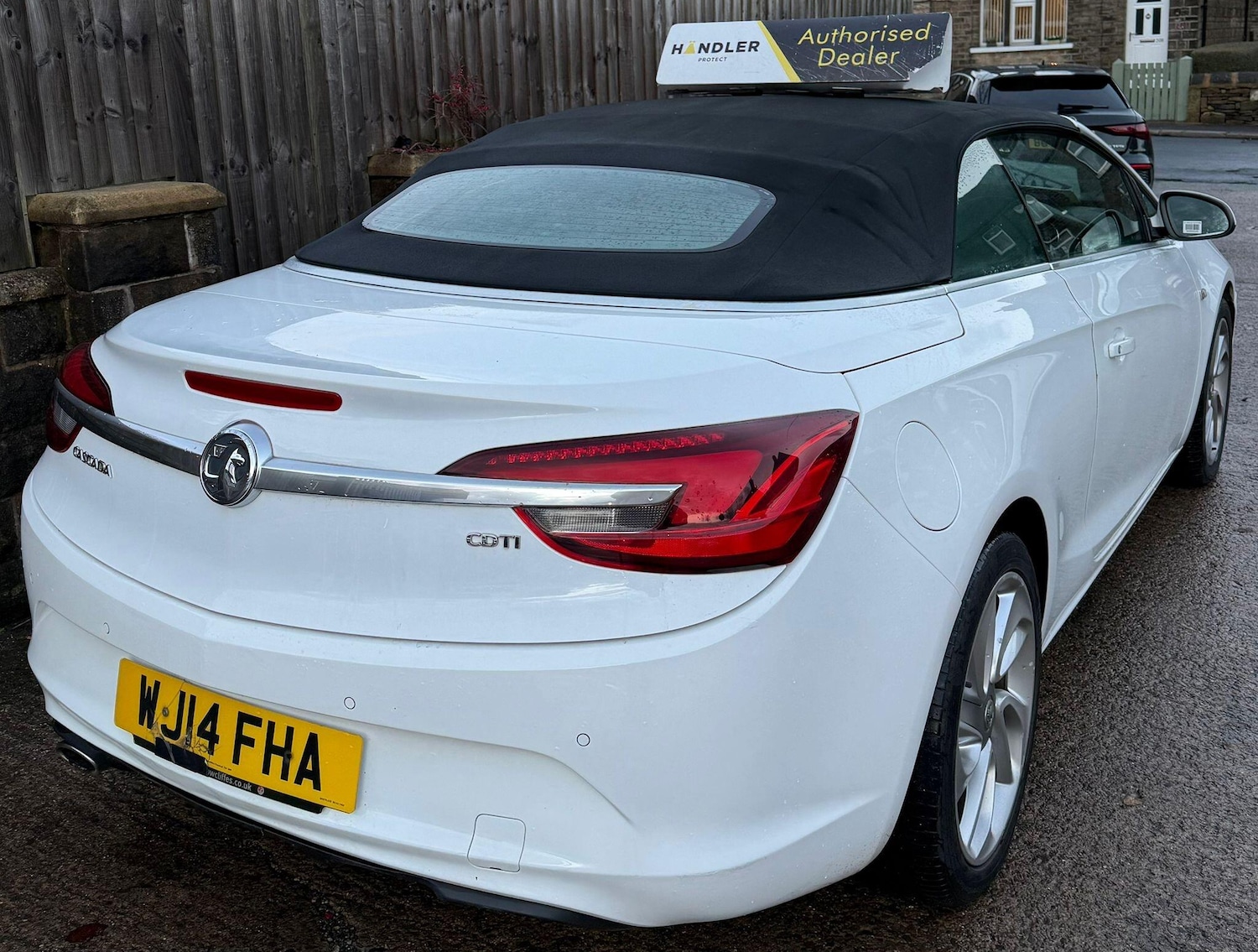 Used Vauxhall Cascada 2014 for sale - 76325903: Photo 16
