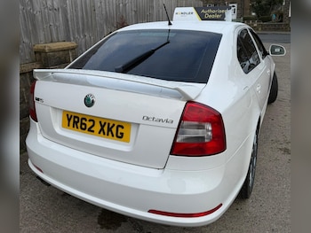 Used Skoda Octavia 2012 for sale - 77074735: Photo