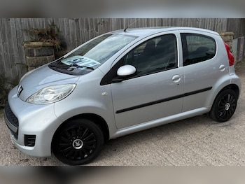 Used Peugeot 107 2011 for sale - 75990228: Photo