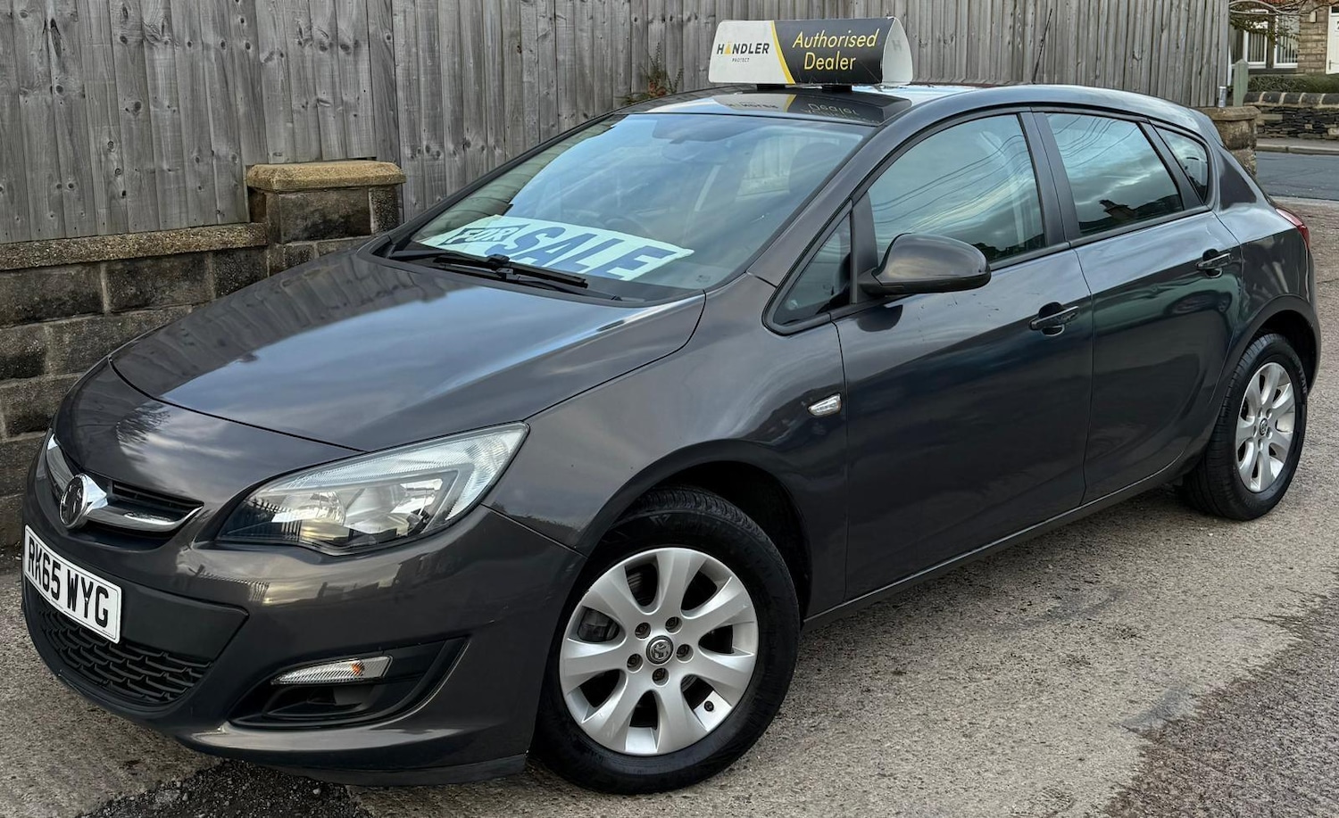 Used Vauxhall Astra 2015 for sale - 76360869: Photo 1
