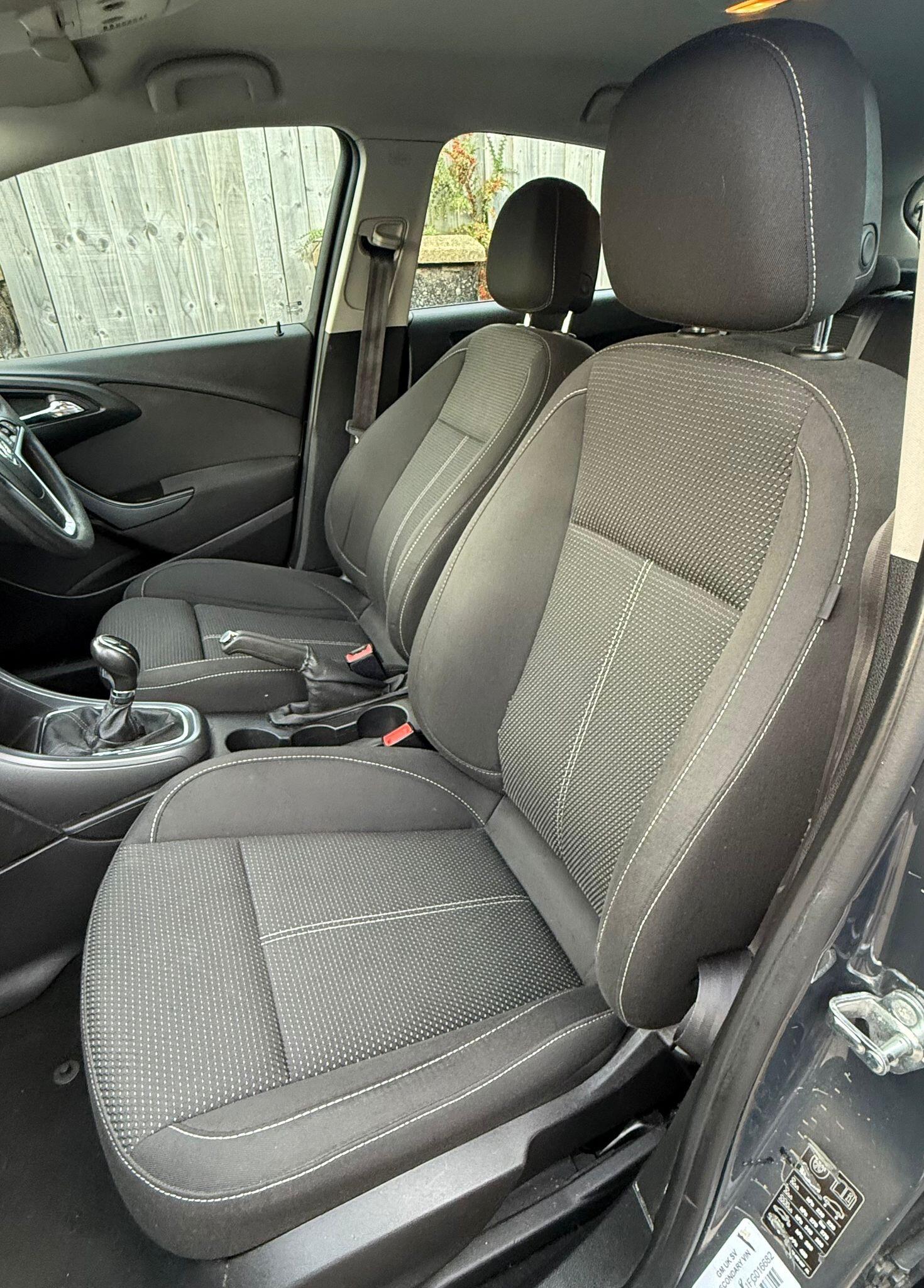 Used Vauxhall Astra 2015 for sale - 76360869: Photo 11