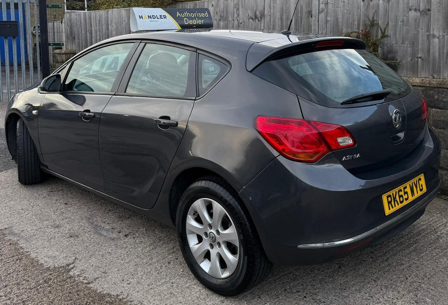 Used Vauxhall Astra 2015 for sale - 76360869: Photo 4