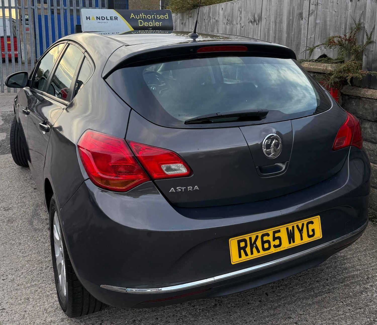 Used Vauxhall Astra 2015 for sale - 76360869: Photo 5