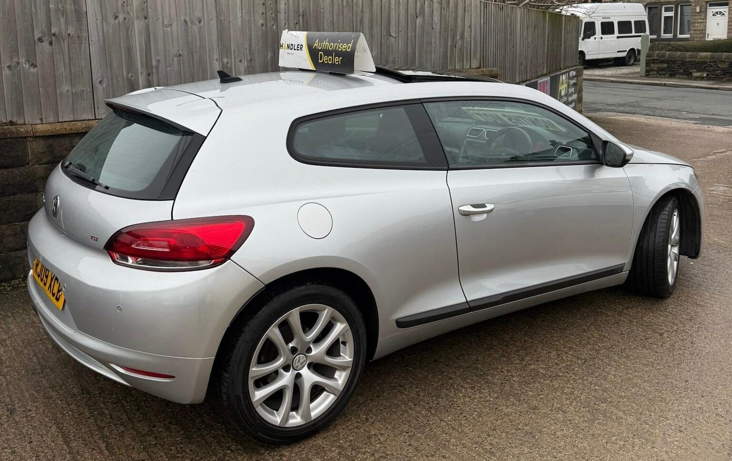 Used Volkswagen Scirocco 2009 for sale - 77411343: Photo 3